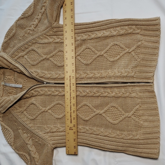 LEO AND NICOLE SWEATER - Picture 8 of 9